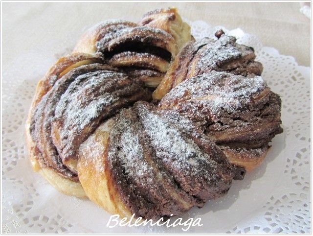 rosca de hojaldre y nocilla