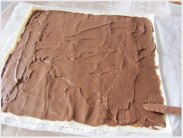 rosca de hojaldre y nocilla