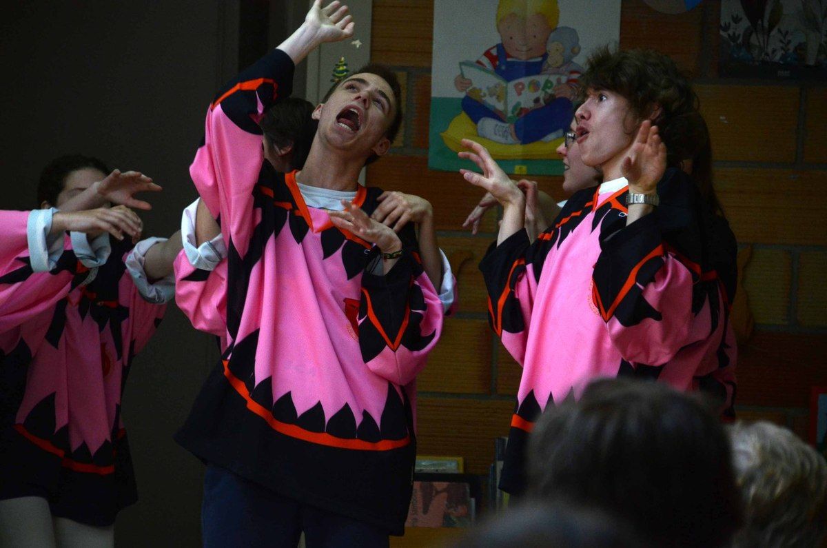 « Les Armoires Bressanes » en ouverture de festival. LJPDV