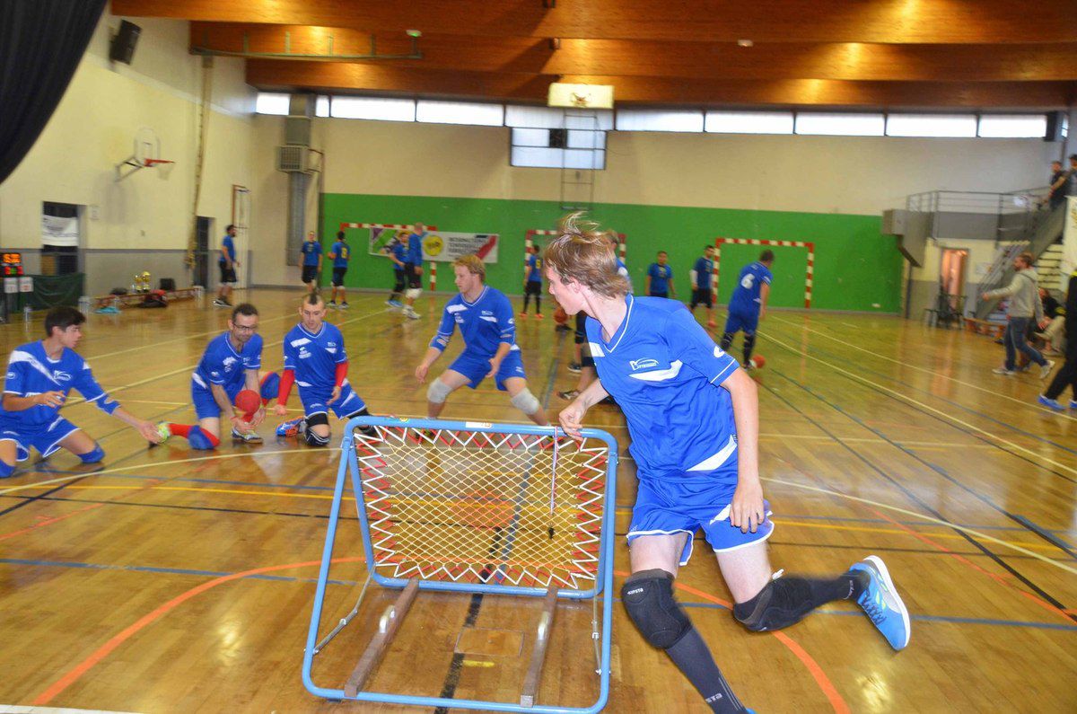 Deux équipes du canton de Genève emportent le tournoi de tchoukball de SLC. 