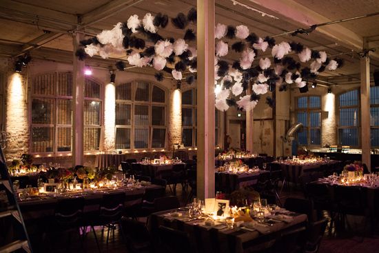 Décoration de mariage noire moderne