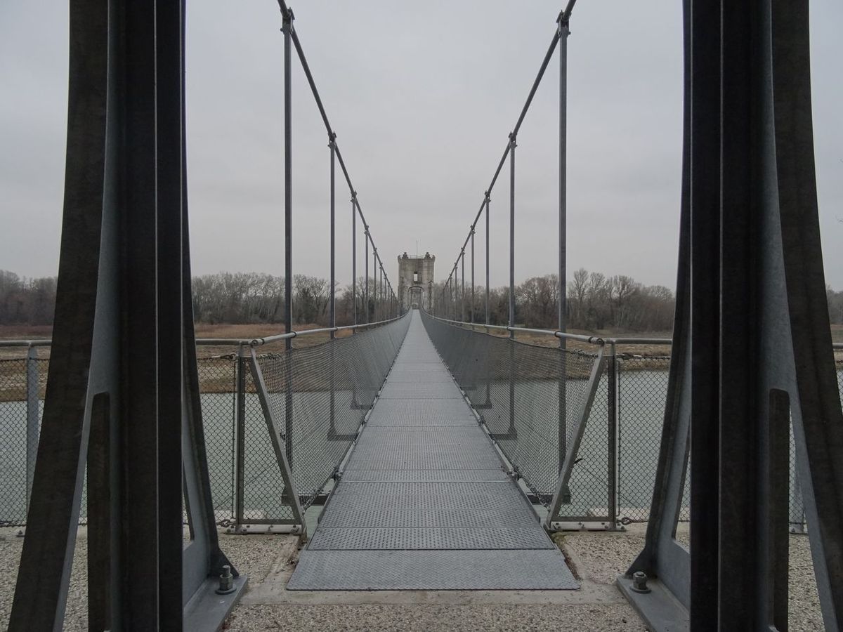 Via Rhona, Rochemaure et sa passerelle 
