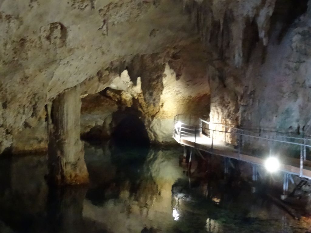 Grottes Bue Marino  (ce qui veut dire "phoque" , il y en avait dans la grotte dans les années 60 !) 