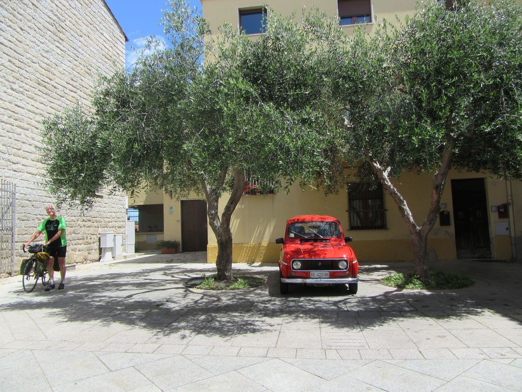 Balade dans Olbia (à l'heure de la sieste ... c'est calme !) 