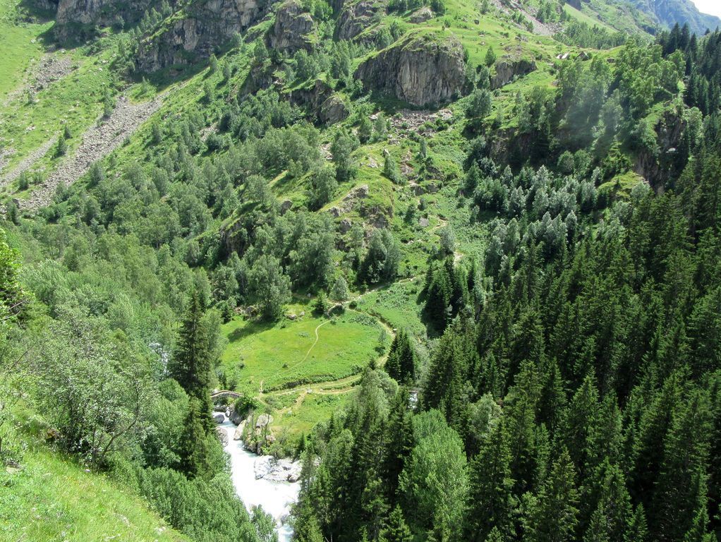 Montée au refuge de la Lavey 
