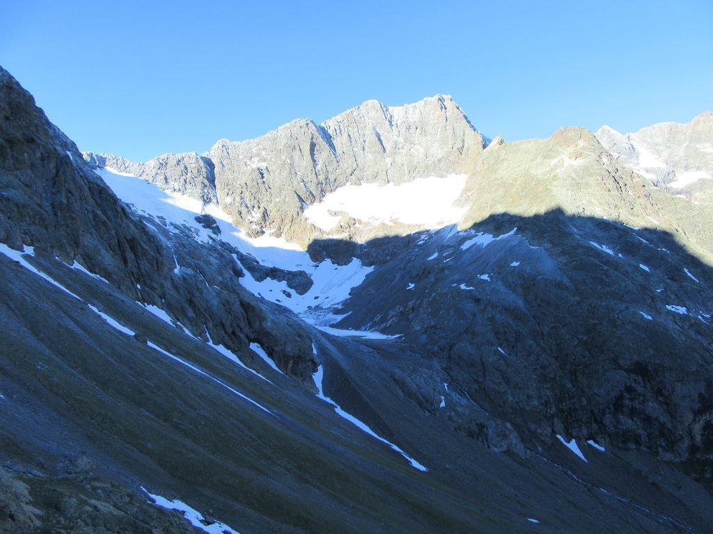 En direction du lac des Rouies 
