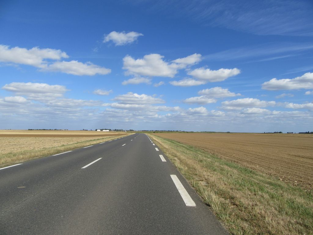 Ca va vraiment vite ... et hop, c'est Orléans, et hop, j'ai dépassé les 200 km depuis un moment. 