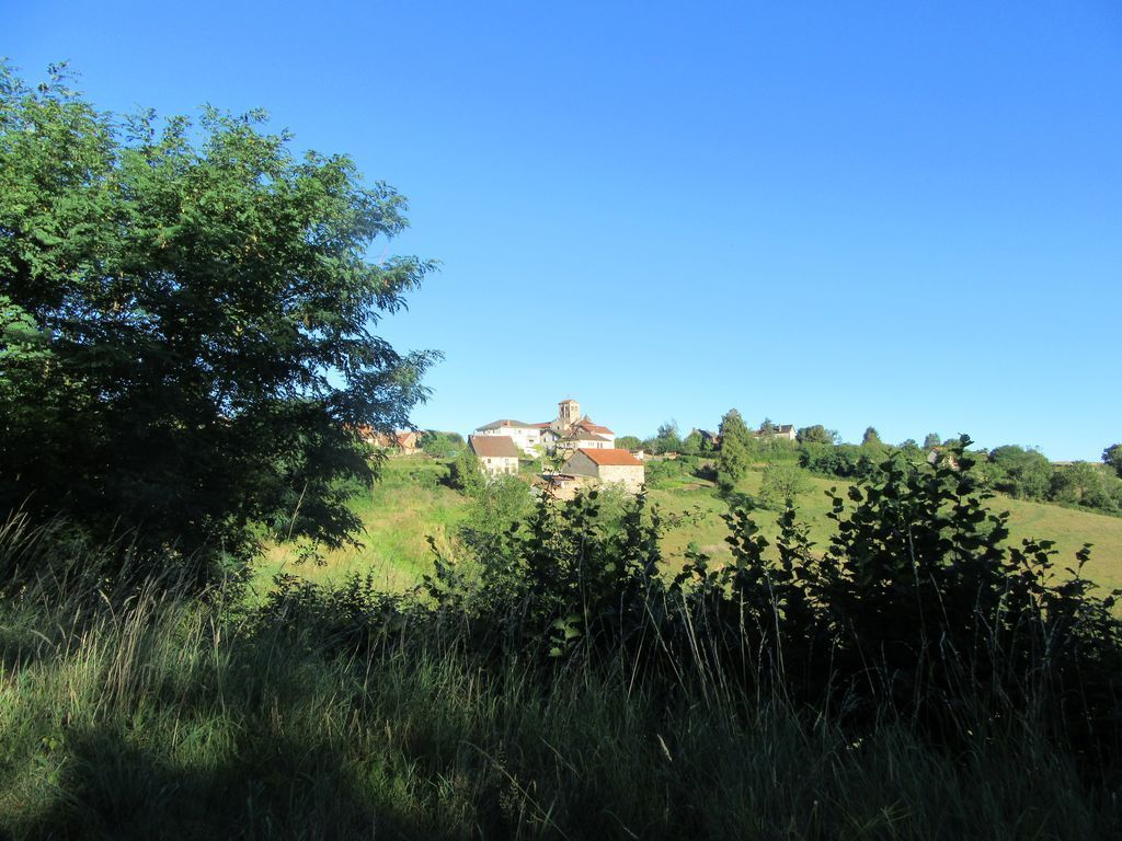 Le Puy de Dome vu de Chatel-Montagne