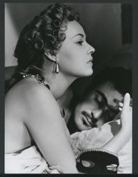 Jeanne Moreau dans-la-reine-margot.