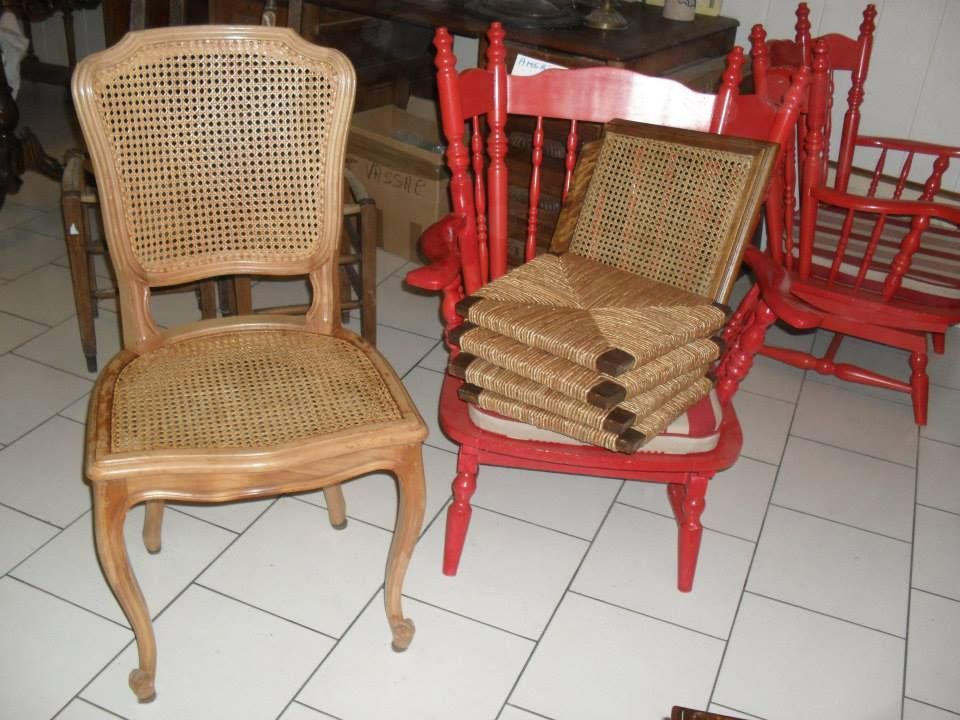 Chaise apportée à la boutique pour un cannage ou plateau d'assises à pailler envoyées par la poste