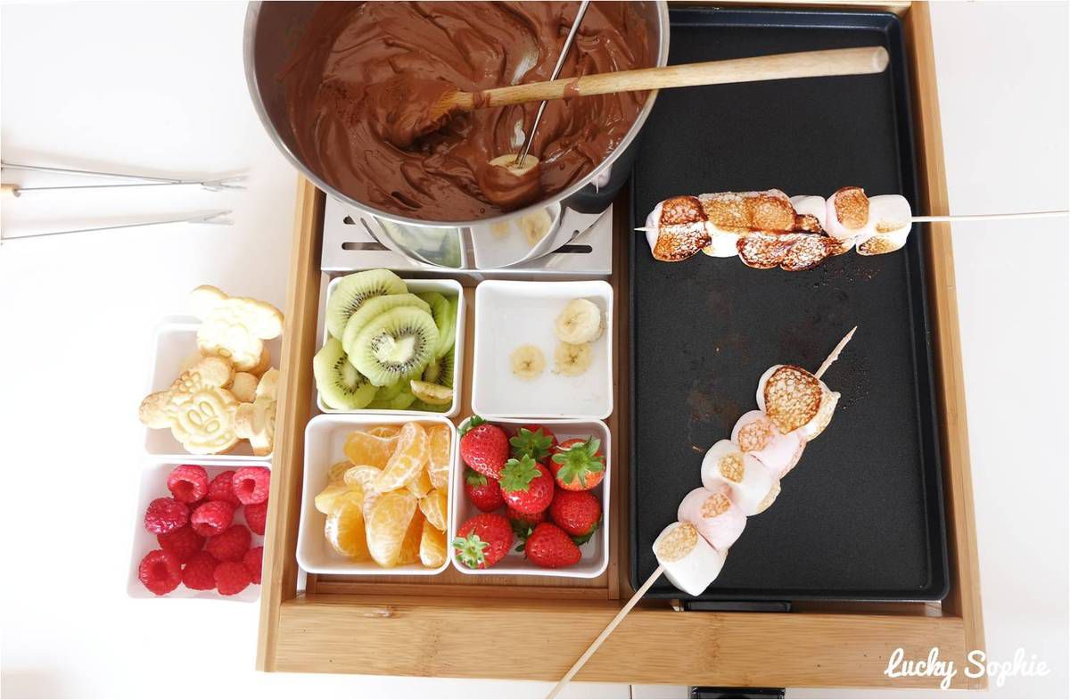 http://img.over-blog-kiwi.com/1/40/66/69/20181021/ob_d579e9_fondue-chocolat-marshmallows-grilles-p.jpg