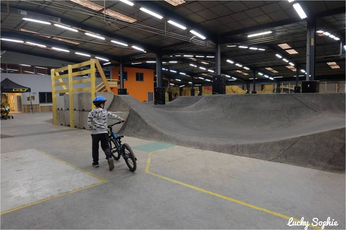 Weride lyon, super bike park indoor - Lucky Sophie blog famille voyage