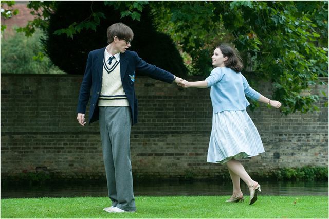 UNE MERVEILLEUSE HISTOIRE DU TEMPS (The Theory of Everything)