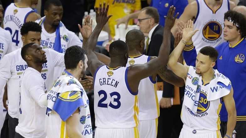 Golden State inflige une correction sévère aux Cavs