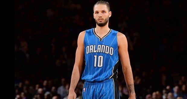 Evan Fournier rempile à Orlando pour 85 millions de dollars