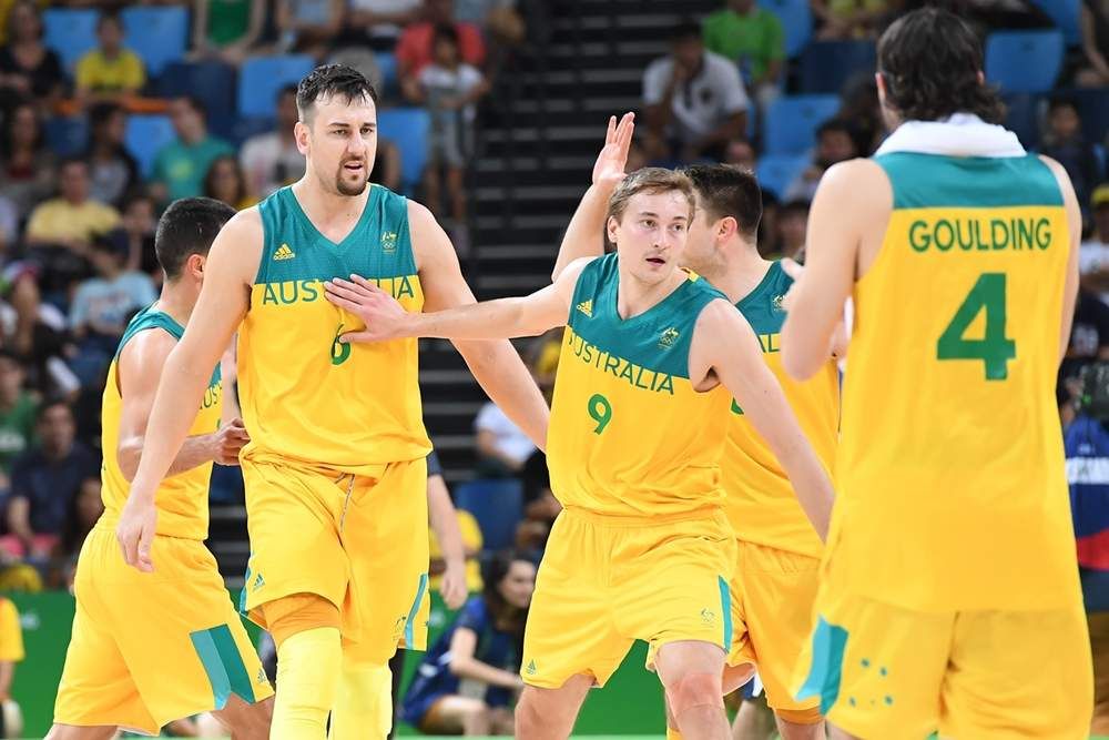 JO : Andrew Bogut et l'Australie corrigent la France