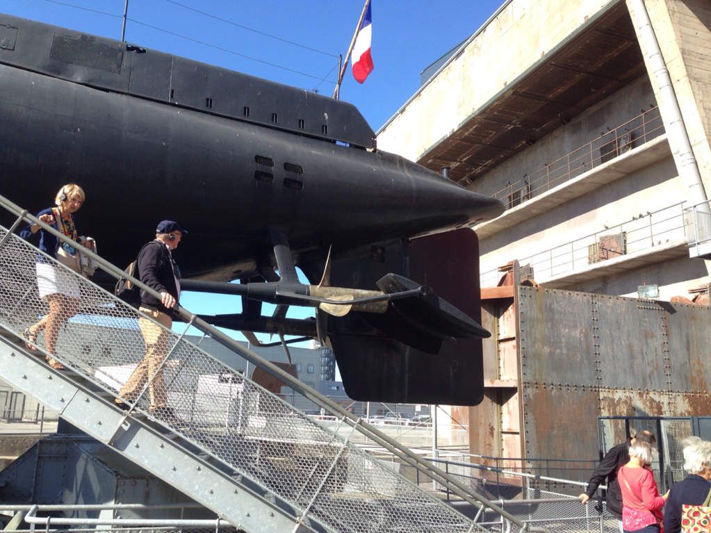 Le sous marin FLORE, 58 ms, 800 t.