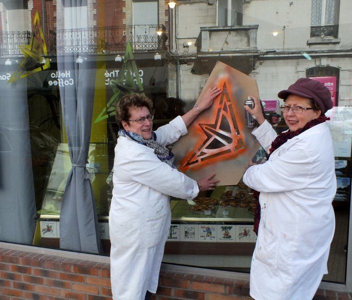 LES "TAGUEURS" DE LA SBEA...S'ATTAQUENT AUX VITRINES DE BERCK ...POUR LES RICV...