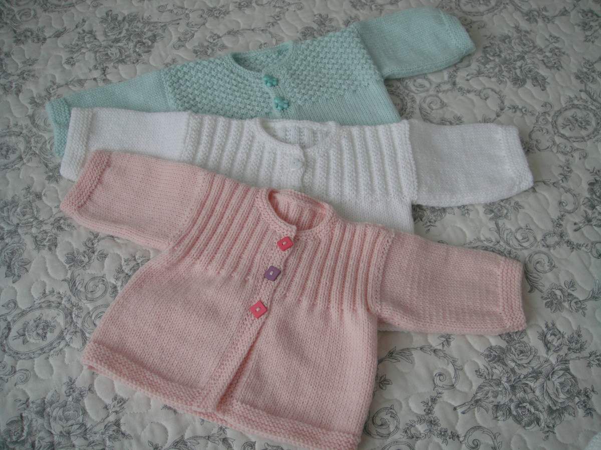 tricot layette explication gratuite