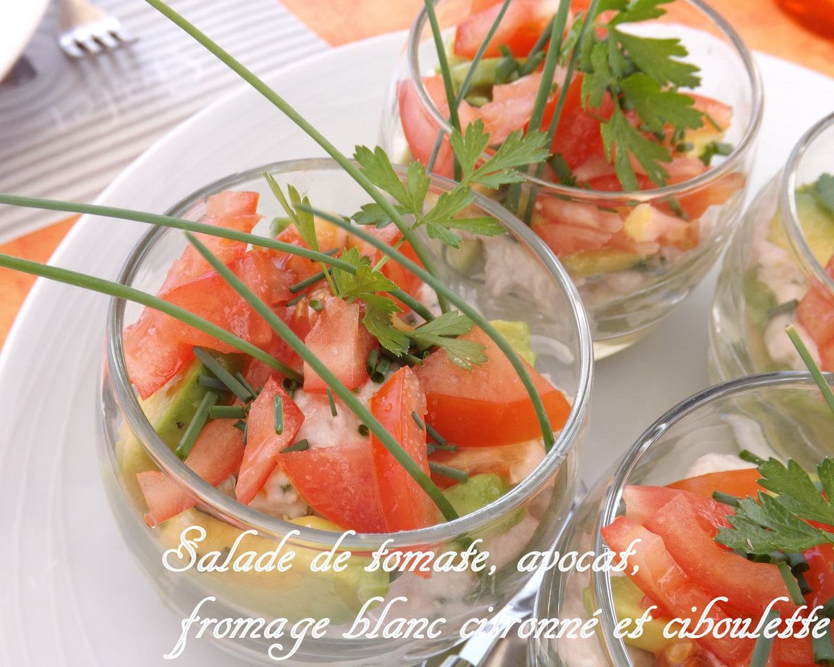 Verrine Avocat Fromage Frais Tomate verrines salees pour l'aperitif ou une entree - La table de Jeanne
