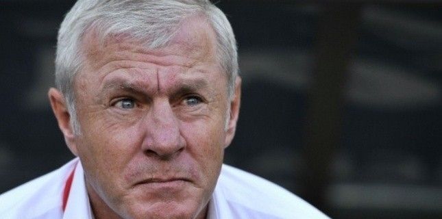 L.Fernandez vole au secours d'Ibrahimović