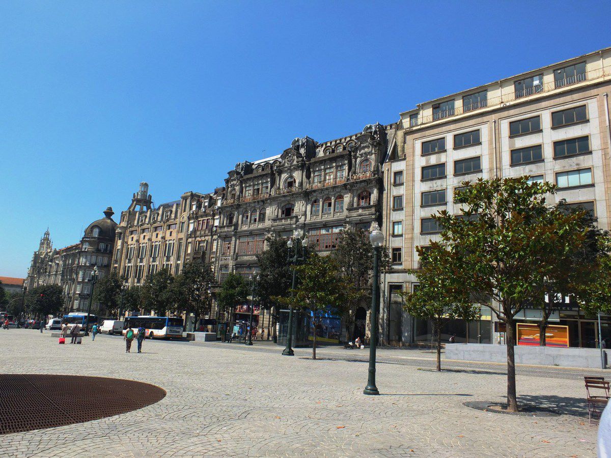 Avenida dos aliados, la mairie de Porto et les façades belle époque