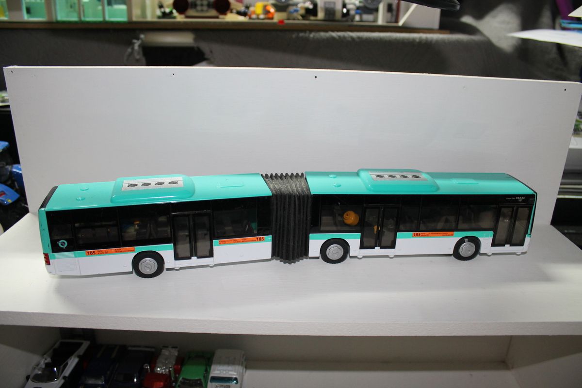 Bus Man articulé "RATP" - Passion miniatures