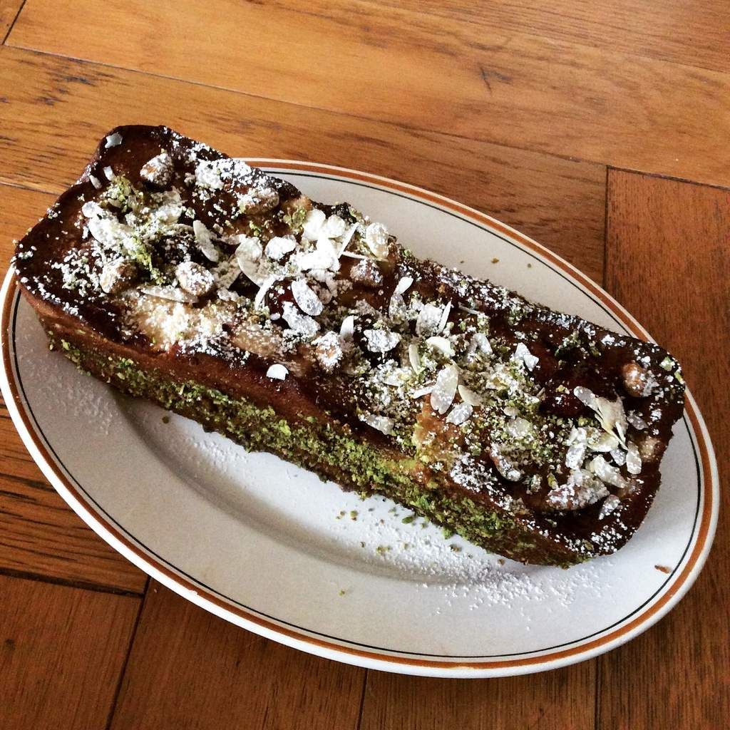 Le défi du cake amandes-griottes pistaches