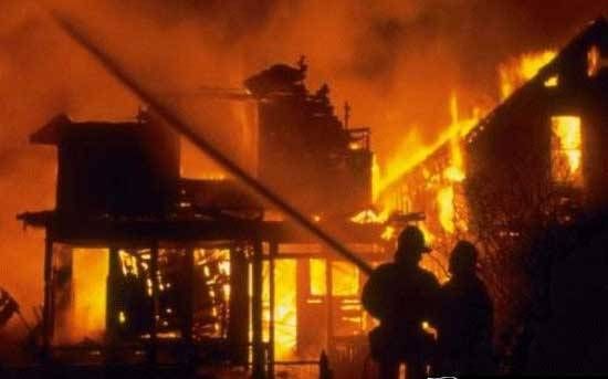 Image: la maison en feu