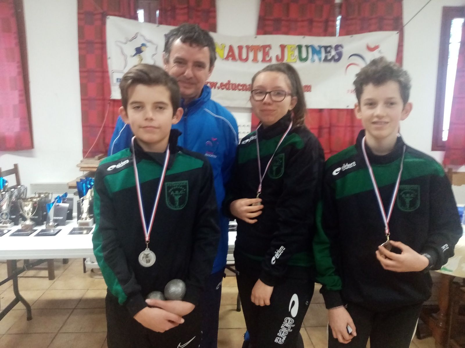 SAINT JUST en CHAUSSÉE : UNE PREMIÈRE RÉUSSIE ... Plus de 300 photos de toutes les équipes