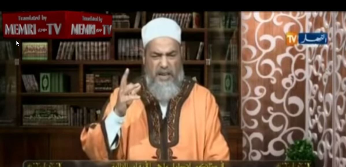 Un religieux musulman affirme:Le chef religieux algérien Chemseddine El Djazaïri : « Les Juifs ne sont pas les descendants de singes et de porcs »