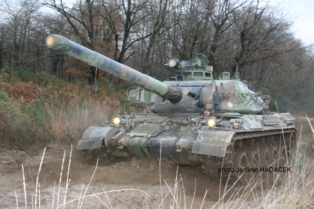 Véhicules et matériels : l'AMX-30 B2
