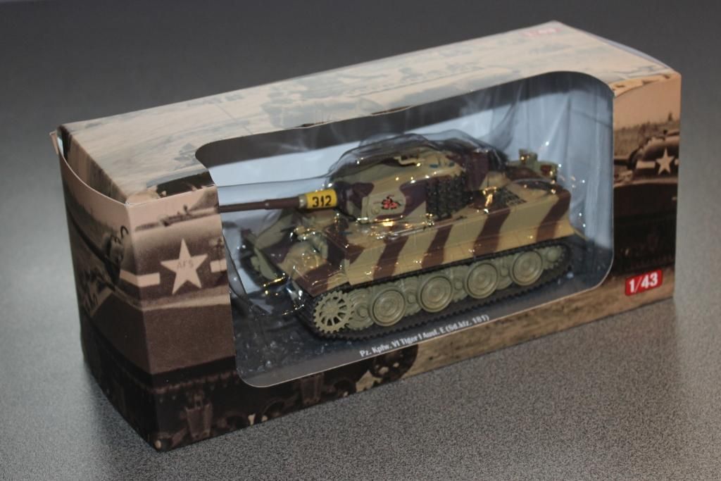 vehicule militaire collection presse