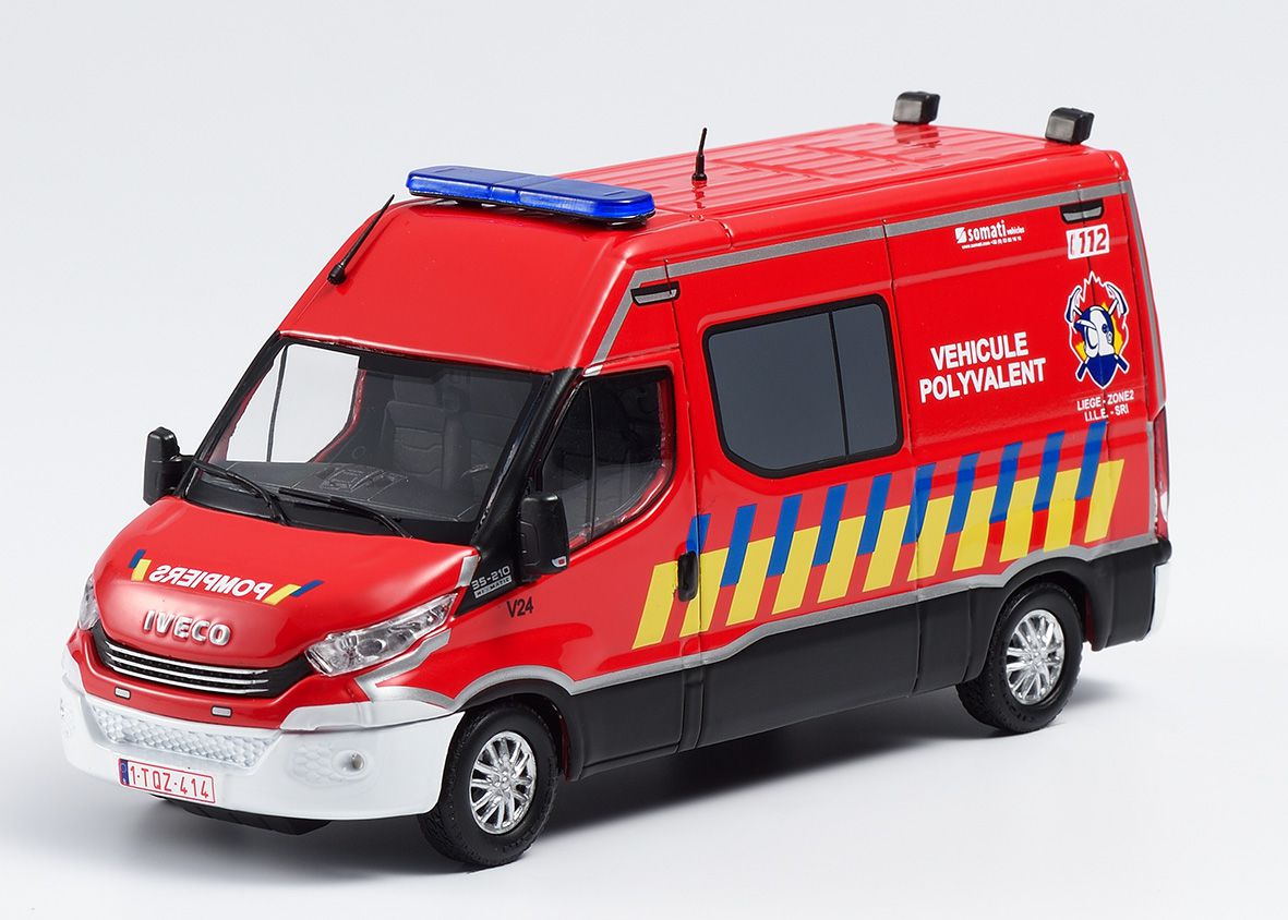 Pompiers : Iveco Daily, Renault C380 P6X4 FMOGP et IVECO TRAKKER 410 VPCE  citerne (Eligor) -