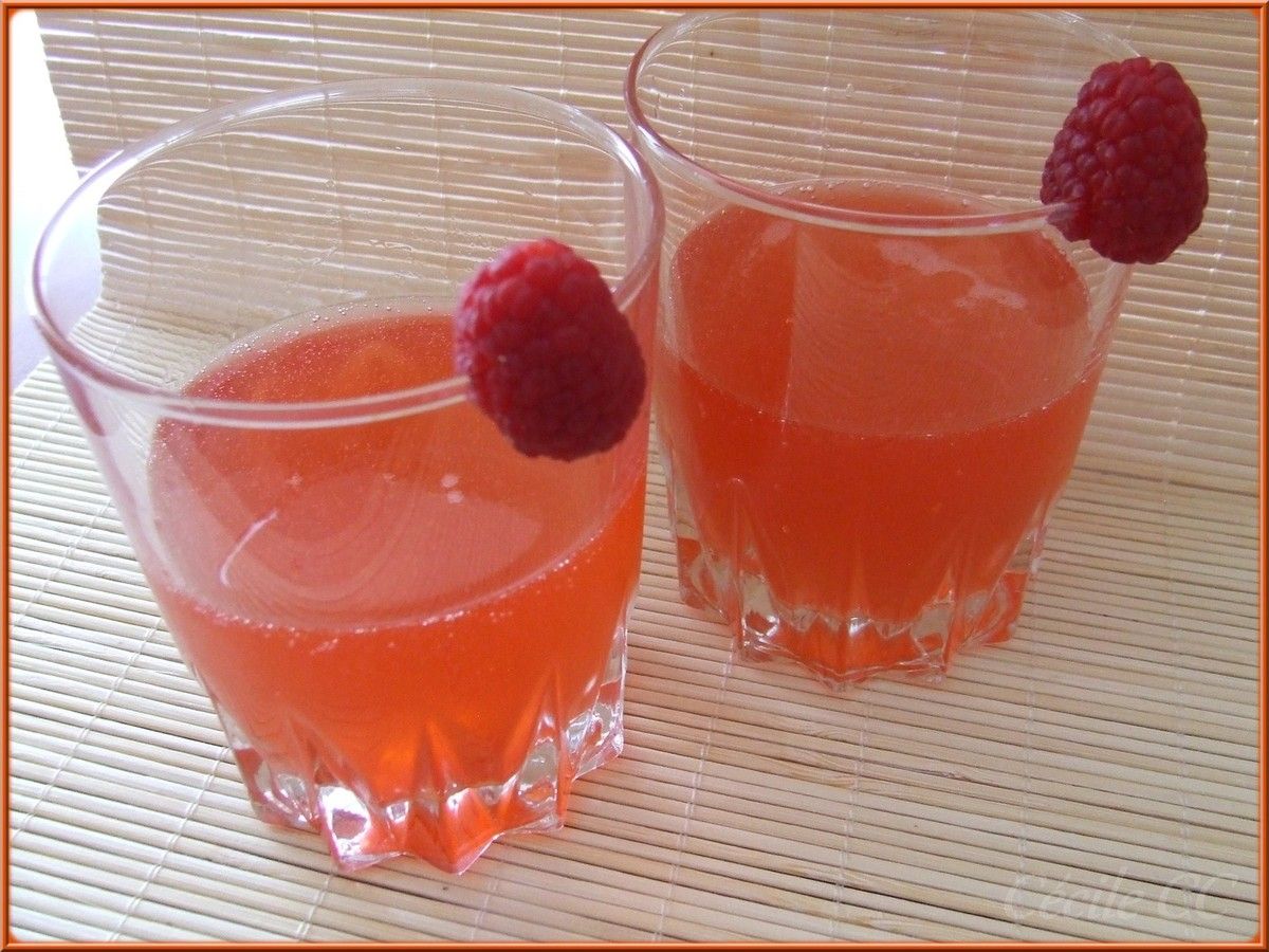 Cocktail whisky, limo, framboise... Mes gâteaux rigolos by Cécile CC