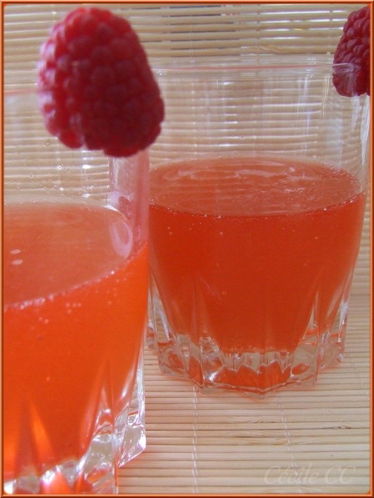 Cocktail whisky, limo, framboise... Mes gâteaux rigolos by Cécile CC