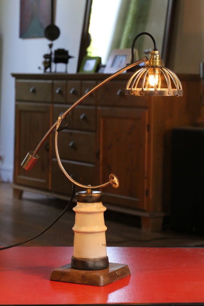 Création d'une lampe à partir d'un ancien isolateur haute tension en  porcelaine, esprit industriel et vintage - Lumiere de l'Atelier