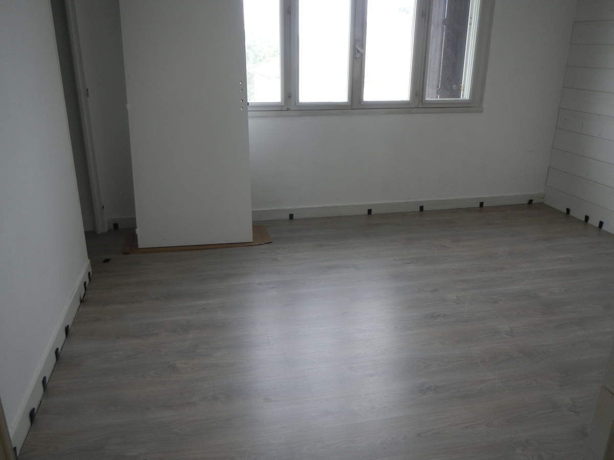 Parquet Flottant Chambre Best Sol Stratifi Effet Chne De Balan Ep Parquet Flottant Chambre Best Sol Stratifi Effet Chne De Balan Ep