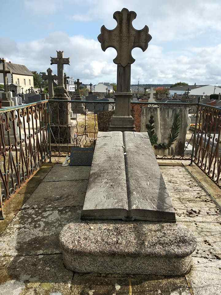 Cimetière Saint Augustin à Morlaix: la tombe de Tristan Corbière, Édouard pour l'état civil.