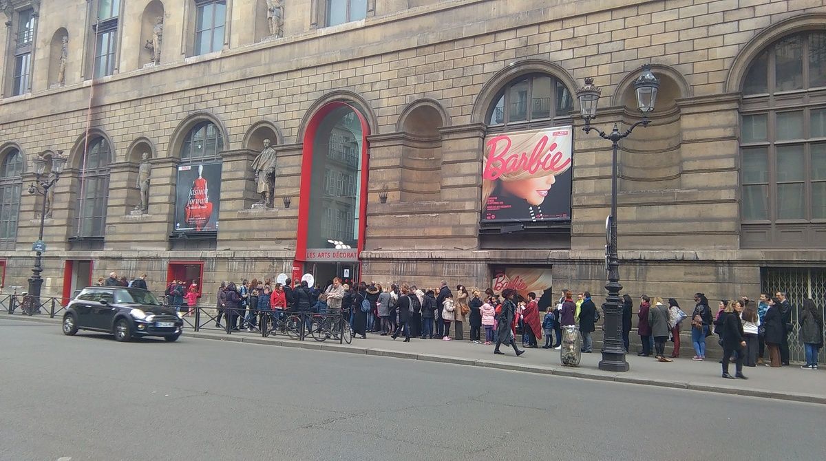 Exposition sur les Barbies à Paris