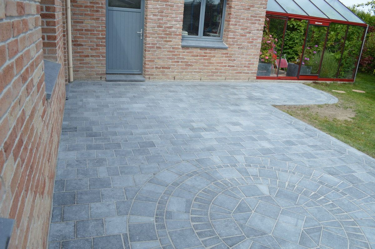 Terrasse en Pierre Bleue de Soignies