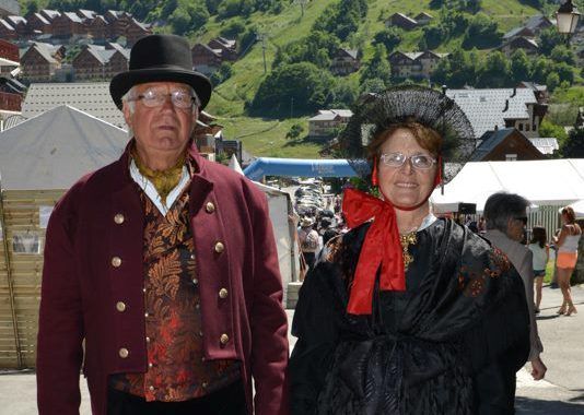 Bessans bien représenté au Rassemblement des Costumes de Maurienne - Le  blog de Jérémy TRACQ