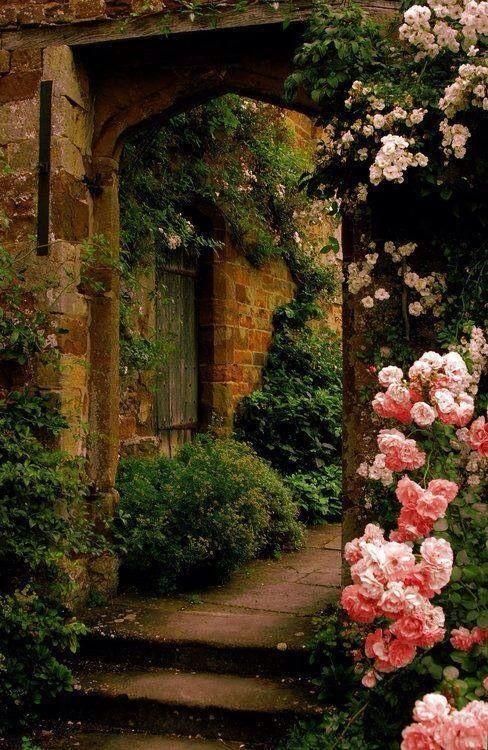1 divers-village-foyer-rose