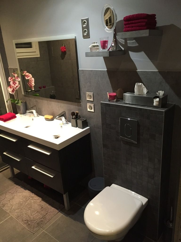 Avant/après: salle de bain gris et rose fushia, douche à l ...