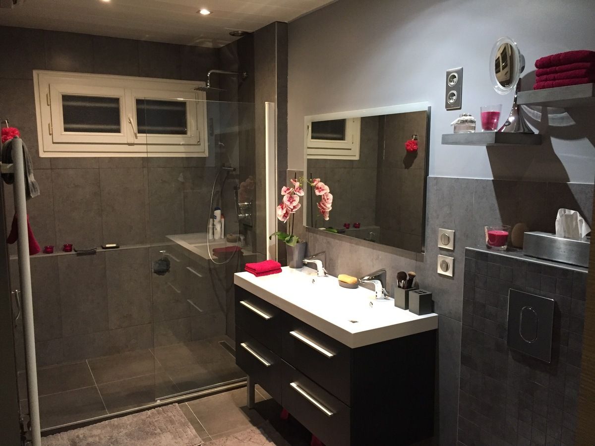 Salle de bain fushia et noir – lombards