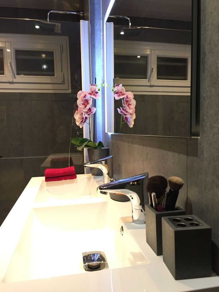 Salle de bain rose fushia avec haute qualité photographies ...
