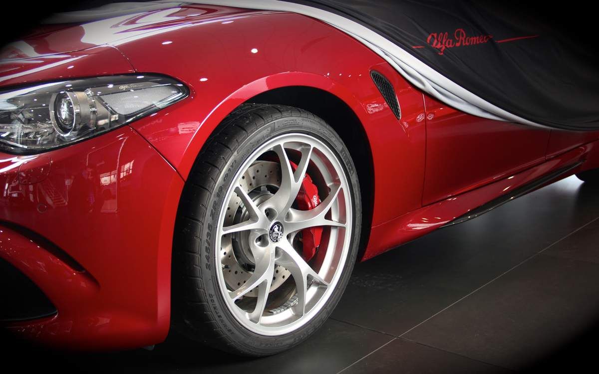 L Alfa Romeo Giulia Ma Che Bella Lyon Au Masculin