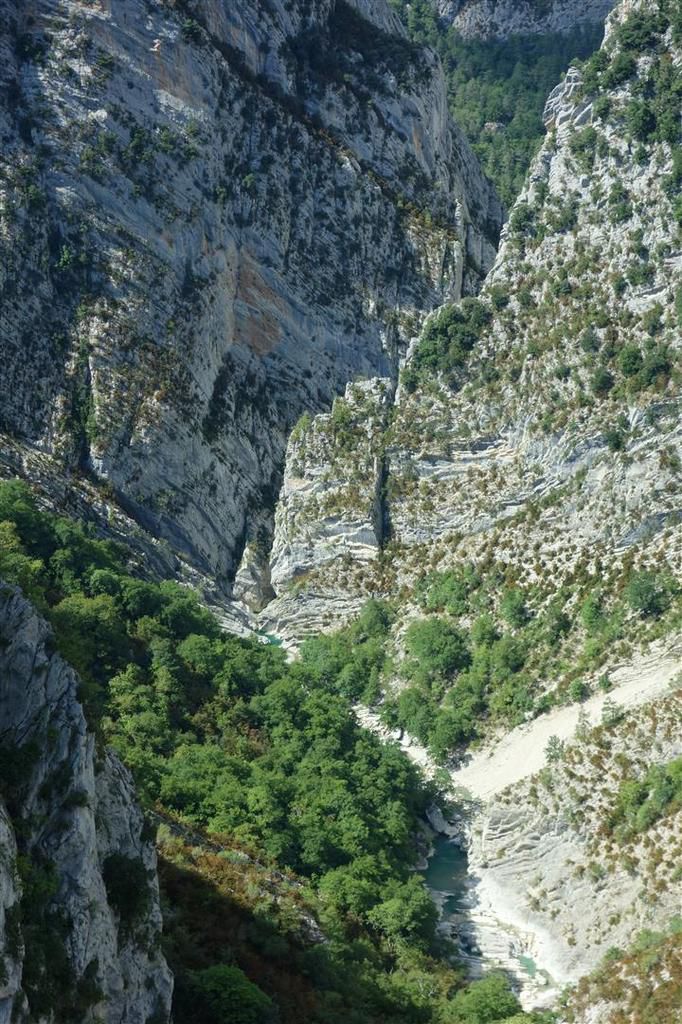 vue vers la partie amont du canyon d'Aiglun 