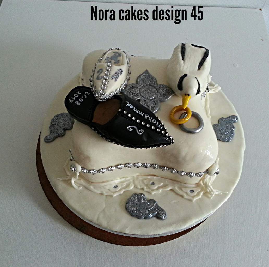 Gâteau de mariage en forme de coussin! - Nora cakes design 45