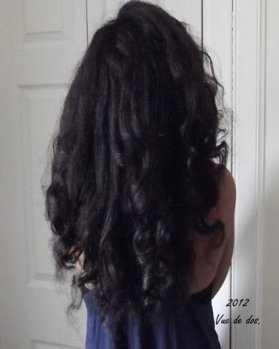 Lhuile dolive lave le henné des cheveux